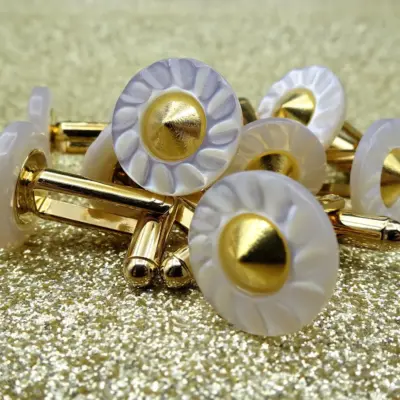 Gemelli Madreperla Bianca Oro Set400 01 - MakaMaga