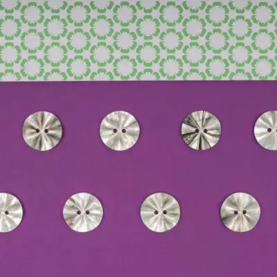 Bottone Madreperla Grigio Fiore Set287 02 - MakaMaga