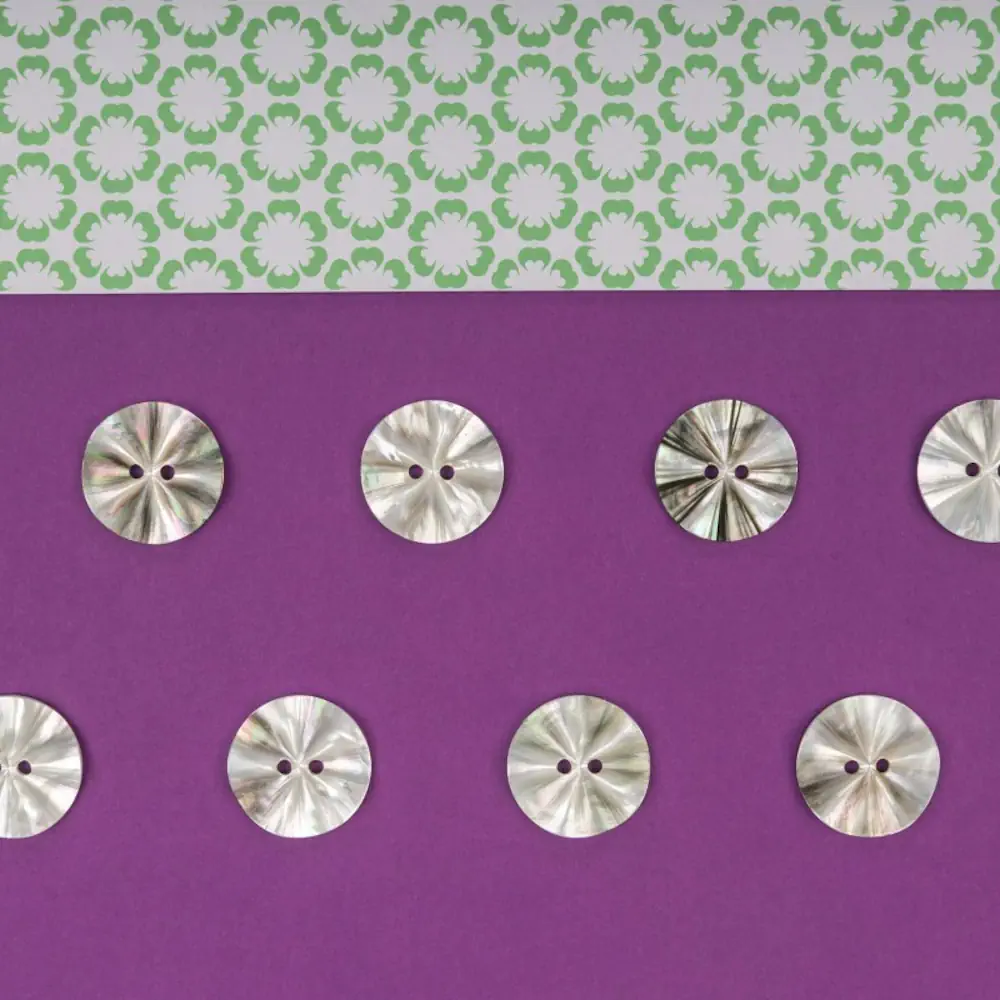 Bottone Madreperla Grigio Fiore Set287 02 - MakaMaga