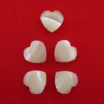 Bottone Madreperla Cuore Gambino Naturale Set370 01 - MakaMaga
