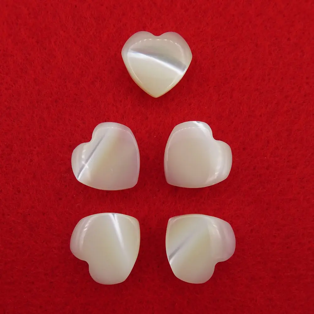 Bottone Madreperla Cuore Gambino Naturale Set370 01 - MakaMaga