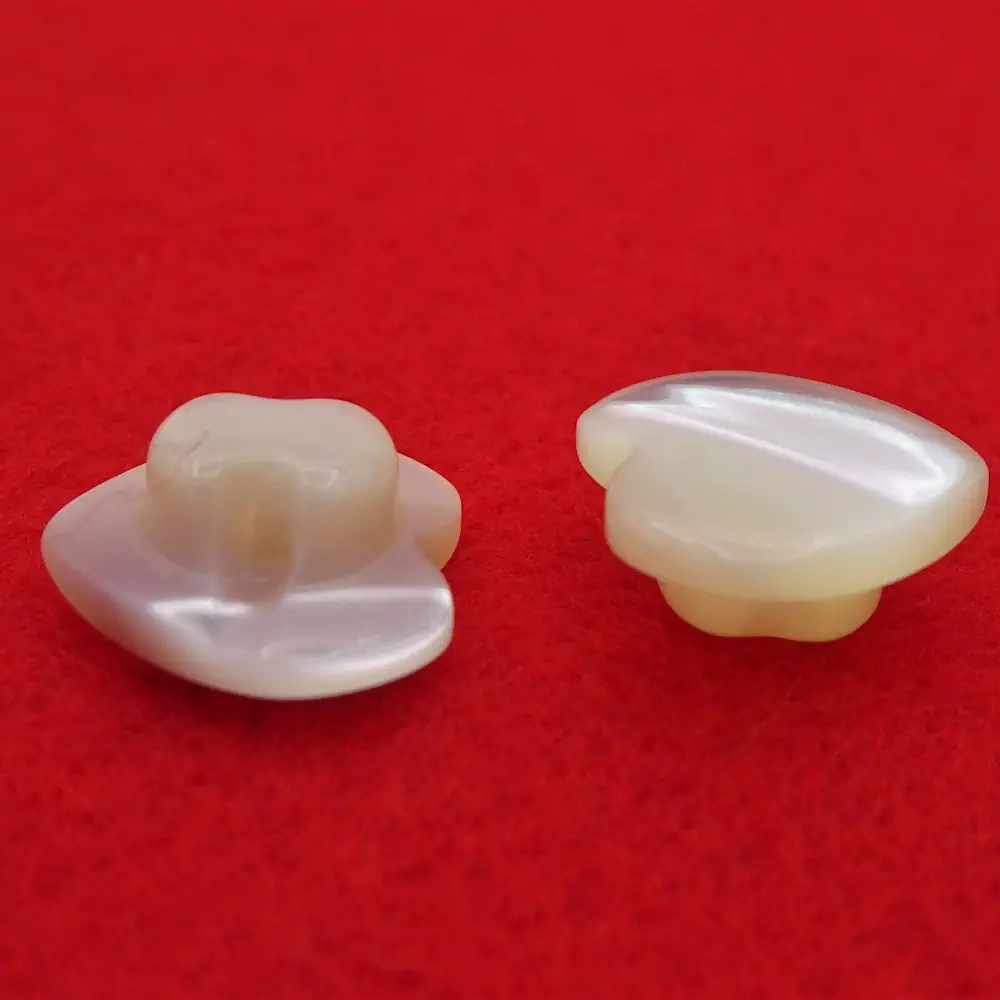 Bottone Madreperla Cuore Gambino Naturale Set370 04 - MakaMaga