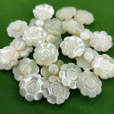 Bottoni Madreperla Margherite Bianche Set488 01 - MakaMaga