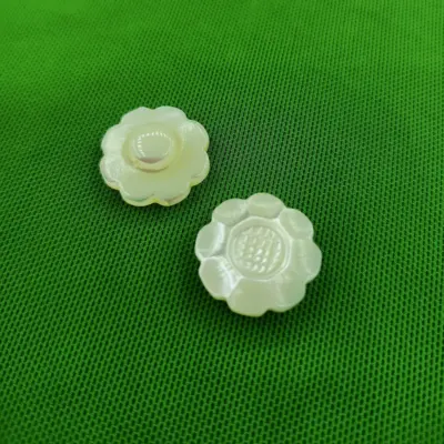 Bottoni Madreperla Margherite Bianche Set488 02 - MakaMaga