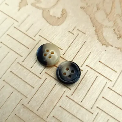 Bottone Corno Bordino Set534 01 - MakaMaga