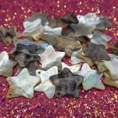 Bottone Madreperla Ciondolo Stella 1foro Set446 01 - MakaMaga