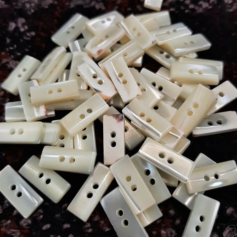 Bottone Madreperla Rettangolo 2fori Bianco Set467 02 - MakaMaga