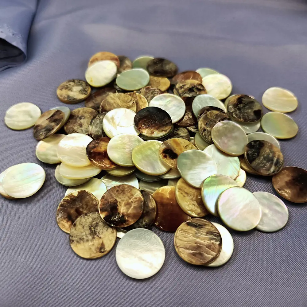 Bottone Madreperla Senza Fori Placchetta Set564 01 - MakaMaga