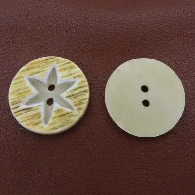 Bottone Vero Corno Lavorazione Stella Crema Set347 03 - MakaMaga