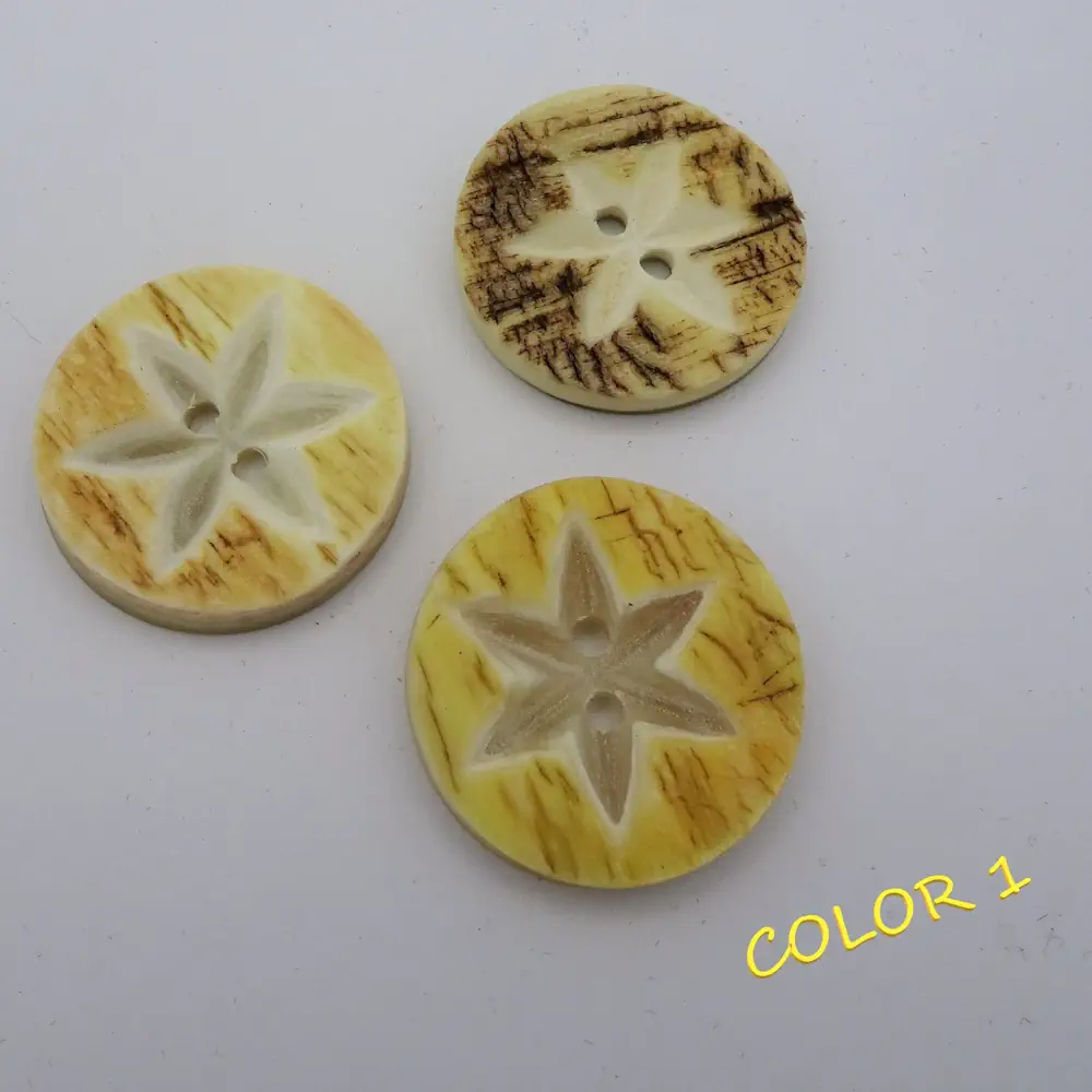 Bottone Vero Corno Lavorazione Stella Crema Set347 04 - MakaMaga