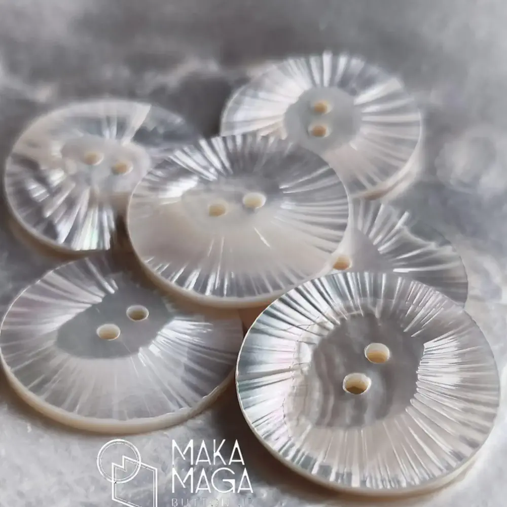 Bottone Madreperla Vulcano Set345 01 - MakaMaga