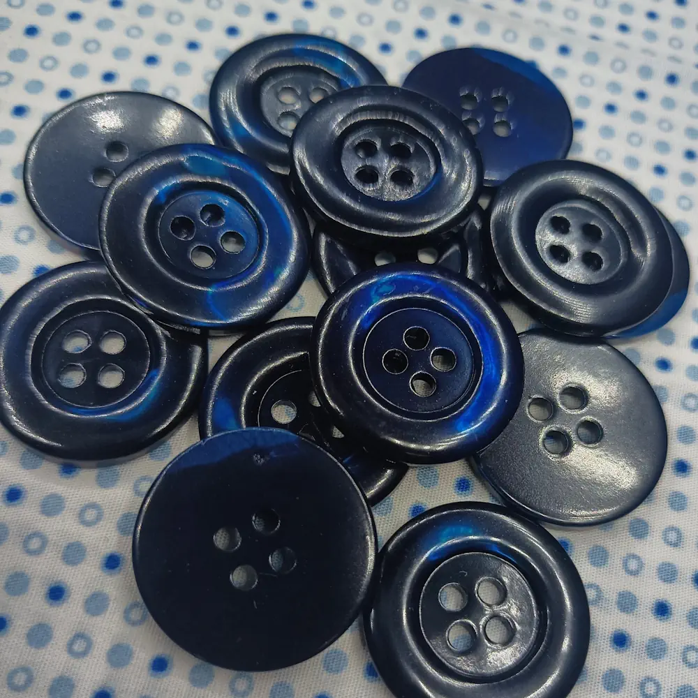 Bottone Madreperla Blu Bordo Spesso Set500 02 - MakaMaga