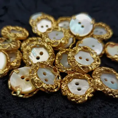 Bottone Madreperla Ghiera Gioiello Dorata Set522 01 - MakaMaga