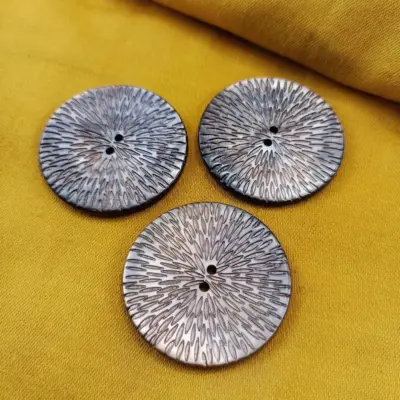 Bottone Madreperla Tagli Laser Set554 02 - MakaMaga