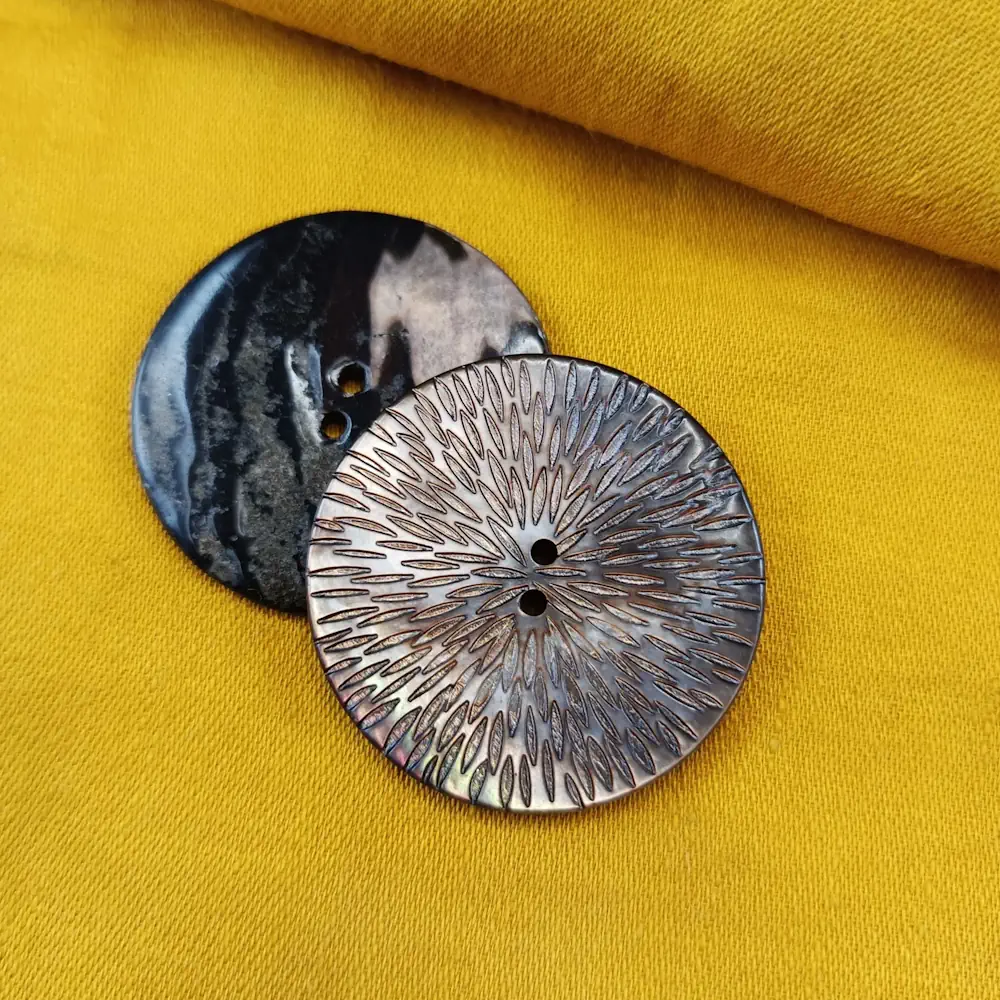 Bottone Madreperla Tagli Laser Set554 03 - MakaMaga