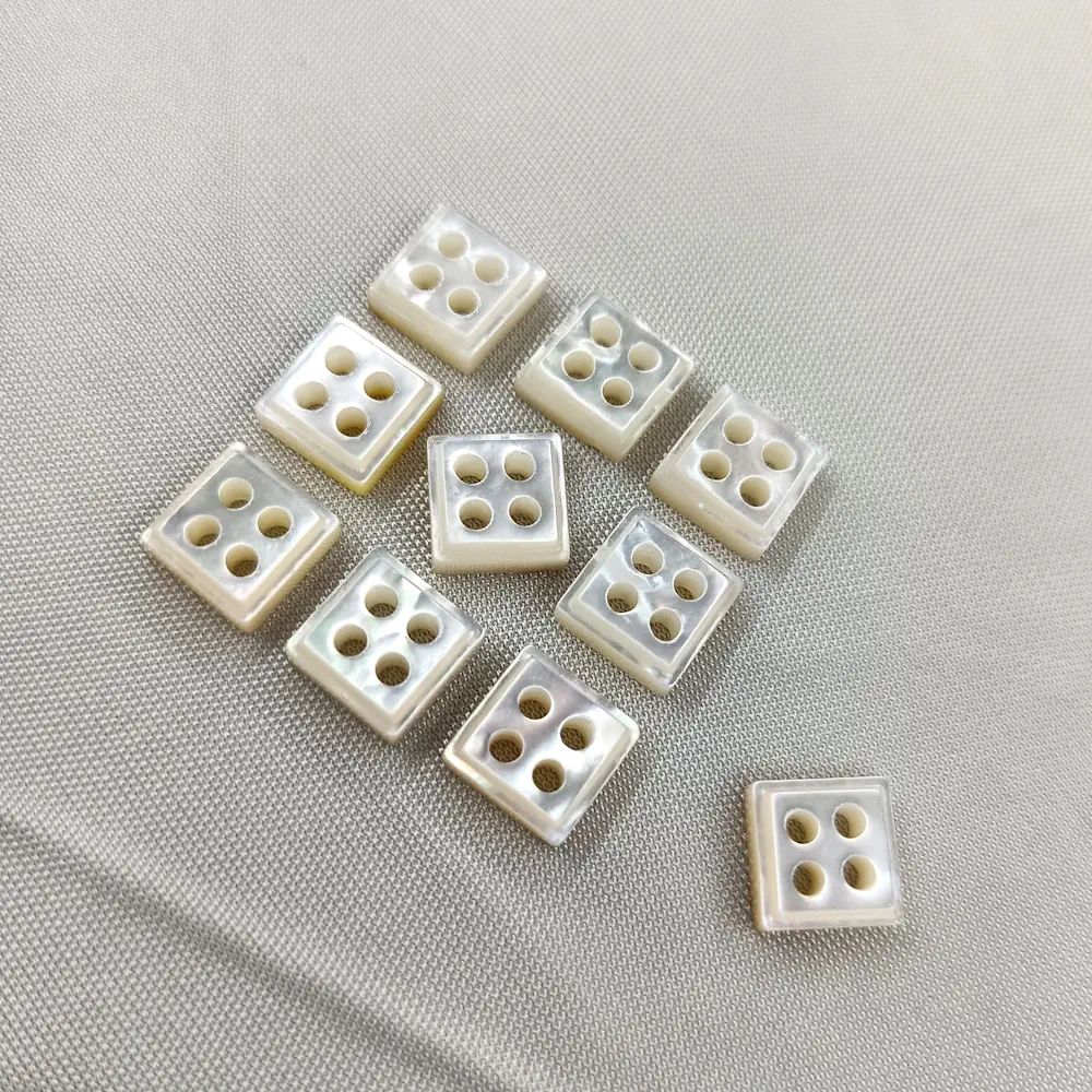 Bottone Madreperla Quadrata Doppio Bordo Set497 02 - MakaMaga